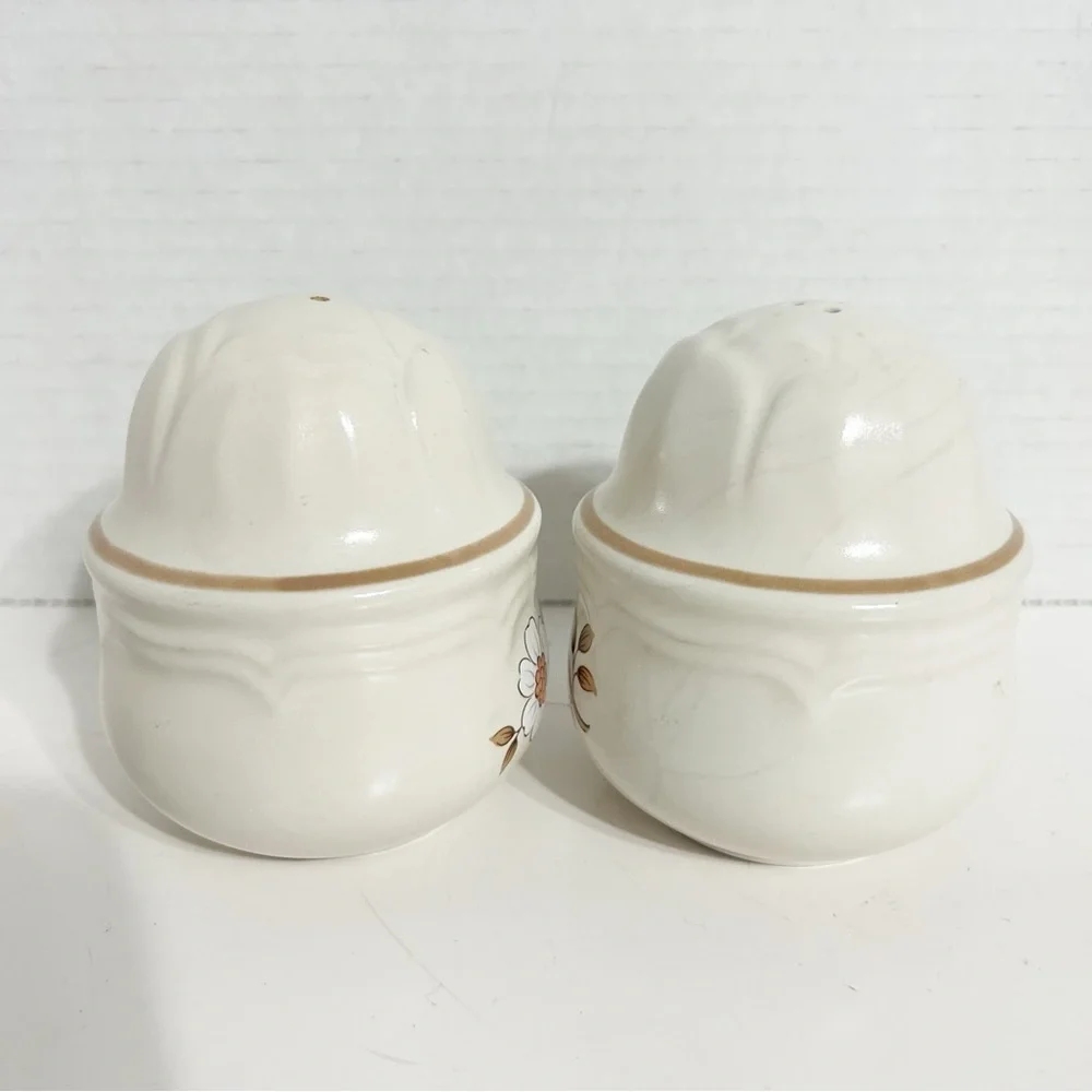 Unbranded vintage stoneware